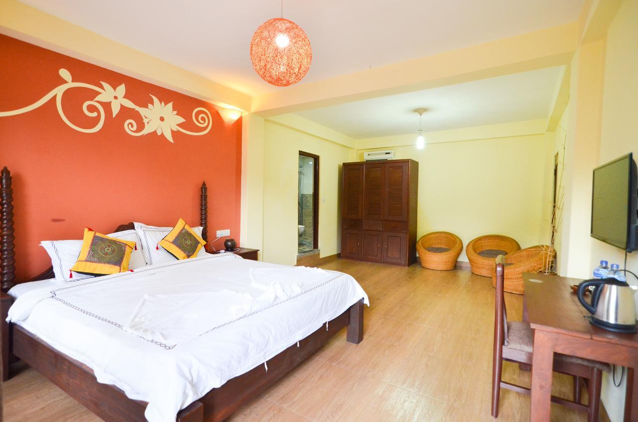 Hotel Homeland Pokhara Eksteriør billede