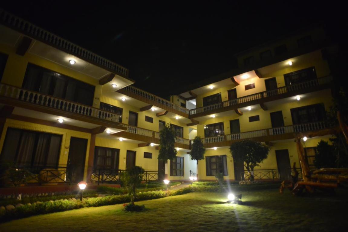 Hotel Homeland Pokhara Eksteriør billede